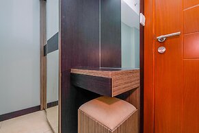 Simple And Comfort 2Br With Extra Room At Mt Haryono Square Apartment