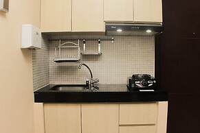 Comfort 1Br At Sky Terrace Apartment