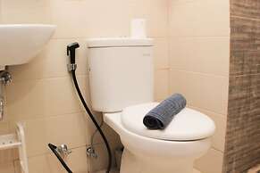 Comfort 1Br At Sky Terrace Apartment