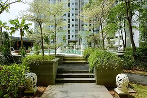 Comfort 1Br At Sky Terrace Apartment
