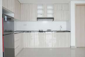 Spacious And Nice 2Br At Hillcrest House Apartment