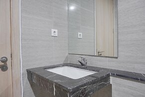 Spacious And Nice 2Br At Hillcrest House Apartment