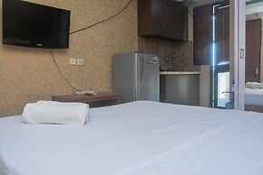 Comfort Studio Room At Kebagusan City Apartment