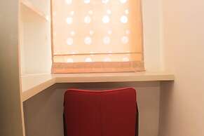 Cozy Living Studio Room At Springlake Summarecon Bekasi Apartment