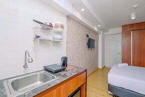 Nice And Strategic Studio At Bassura City Apartment