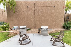 Arizona Southwest Decor - Between Phoenix And Old Town Scottsdale At S