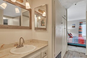 Arizona Southwest Decor - Between Phoenix And Old Town Scottsdale At S