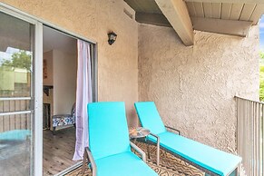 Arizona Southwest Decor - Between Phoenix And Old Town Scottsdale At S