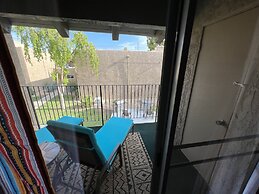 Arizona Southwest Decor - Between Phoenix And Old Town Scottsdale At S