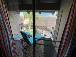 Arizona Southwest Decor - Between Phoenix And Old Town Scottsdale At S