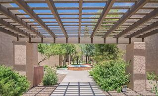 Arizona Southwest Decor - Between Phoenix And Old Town Scottsdale At S