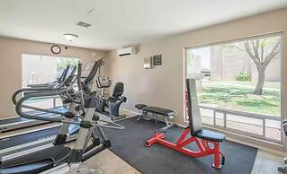 Arizona Southwest Decor - Between Phoenix And Old Town Scottsdale At S