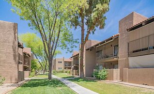 Arizona Southwest Decor - Between Phoenix And Old Town Scottsdale At S