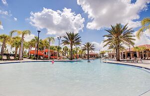 Beautiful 9 bedroom pool home located in the Solterra Resort! 9 Home b