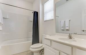 Beautiful 9 bedroom pool home located in the Solterra Resort! 9 Home b