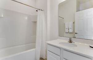 Beautiful 9 bedroom pool home located in the Solterra Resort! 9 Home b