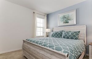 Beautiful 9 bedroom pool home located in the Solterra Resort! 9 Home b