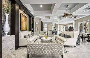 Beautiful 9 bedroom pool home located in the Solterra Resort! 9 Home b