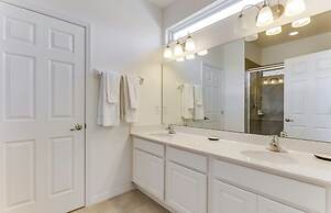 Beautiful 9 bedroom pool home located in the Solterra Resort! 9 Home b