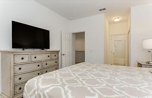 Beautiful 9 bedroom pool home located in the Solterra Resort! 9 Home b