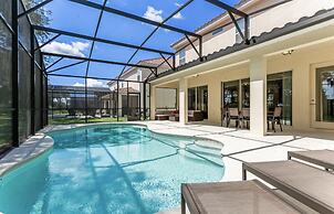 Beautiful 9 bedroom pool home located in the Solterra Resort! 9 Home b