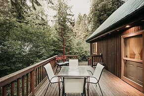 75sl - Wifi - Bbq - Pets Ok - Sleeps 6 2 Bedroom Home by RedAwning