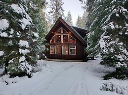 75sl - Wifi - Bbq - Pets Ok - Sleeps 6 2 Bedroom Home by RedAwning