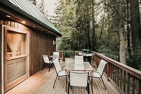 75sl - Wifi - Bbq - Pets Ok - Sleeps 6 2 Bedroom Home by RedAwning