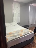 Cozy Downtown Alajuela / 5min from Airport