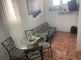 Cozy Downtown Alajuela / 5min from Airport