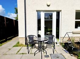 Boutique 3-bed Home with Free Parking in Glasgow