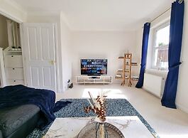 Boutique 3-bed Home with Free Parking in Glasgow