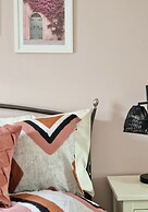 Boutique 3-bed Home with Free Parking in Glasgow