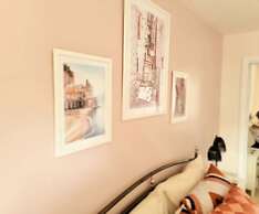 Boutique 3-bed Home with Free Parking in Glasgow