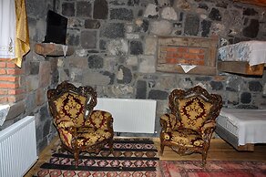 Doğunun Taş Evleri