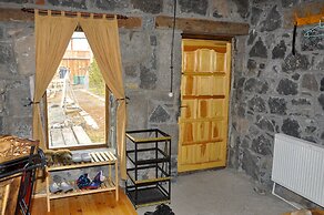 Doğunun Taş Evleri