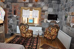 Doğunun Taş Evleri