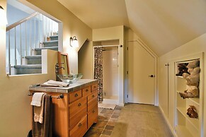 Golf Road Lake House