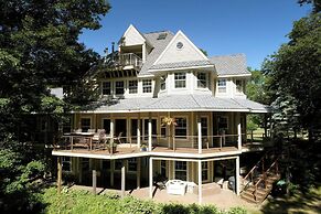 Golf Road Lake House