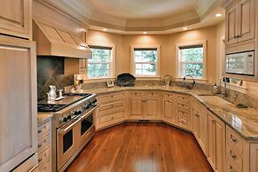 Golf Road Lake House