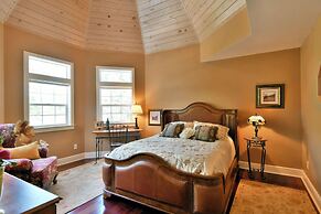 Golf Road Lake House