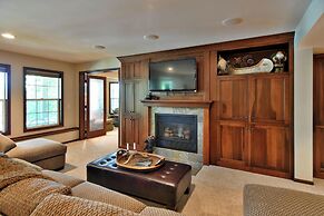 Golf Road Lake House