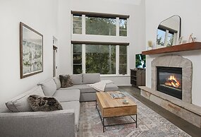 Aspenwood 311 2 Bedroom Condo by RedAwning