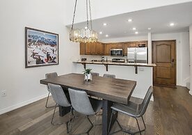 Aspenwood 311 2 Bedroom Condo by RedAwning