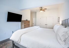 Aspenwood 311 2 Bedroom Condo by RedAwning