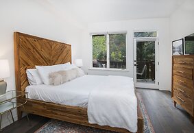Aspenwood 311 2 Bedroom Condo by RedAwning