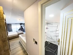 Castle's Light Boutique Hotel