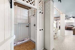 Captain Champs Castaway