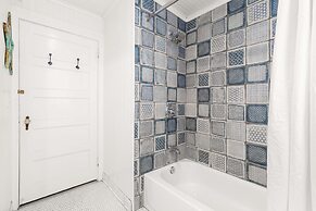 Guiding Light Cottage