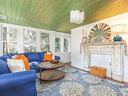 Guiding Light Cottage